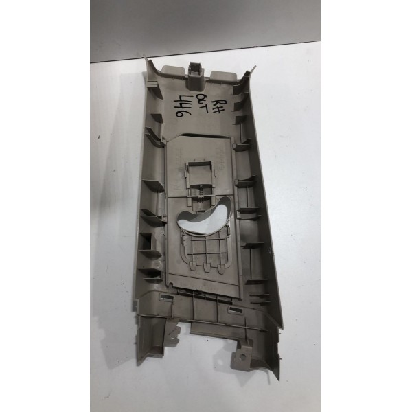 Acabamento Superi Direito Coluna Central Outlander 2014 2015 Acabamento Superi Direito Coluna Central Outlander 2014 2015