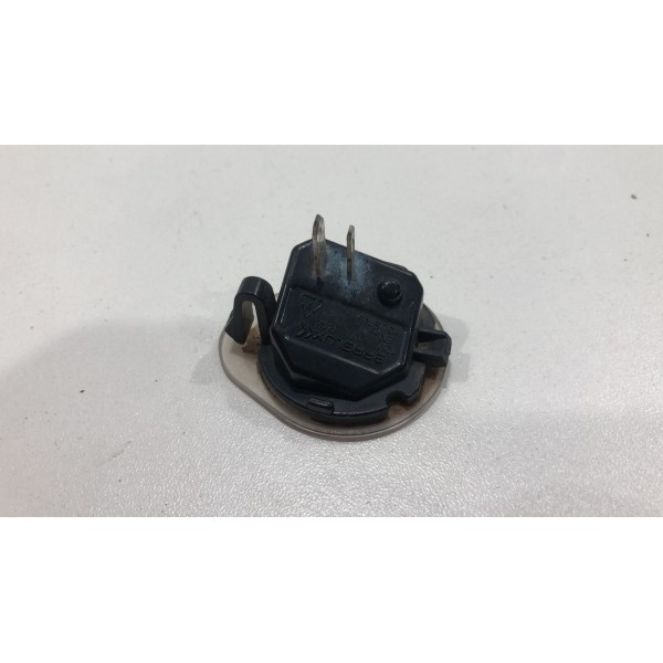 Luz Cortesia Retrovisor Direito Jeep Commander 2022/2023 Luz Cortesia Retrovisor Direito Jeep Commander 2022/2023