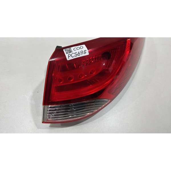 Lanterna Direita Hyundai Ix35 2011 Á 2019 924022s0 Direito/passageiro Vermelho Lanterna Direita Hyundai Ix35 2011 Á 2019 924022s0 Direito/passageiro Vermelho