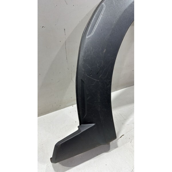 Moldura Do Paralama Dianteiro Direito Fiat Strada 2013/2020 Moldura Do Paralama Dianteiro Direito Fiat Strada 2013/2020