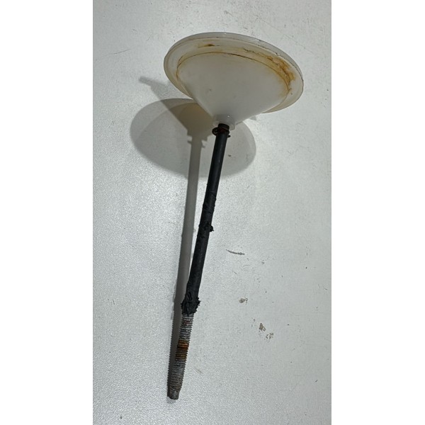 Parafuso De Fixação Estepe Ford Focus 2001 A 2008 Parafuso De Fixação Estepe Ford Focus 2001 A 2008