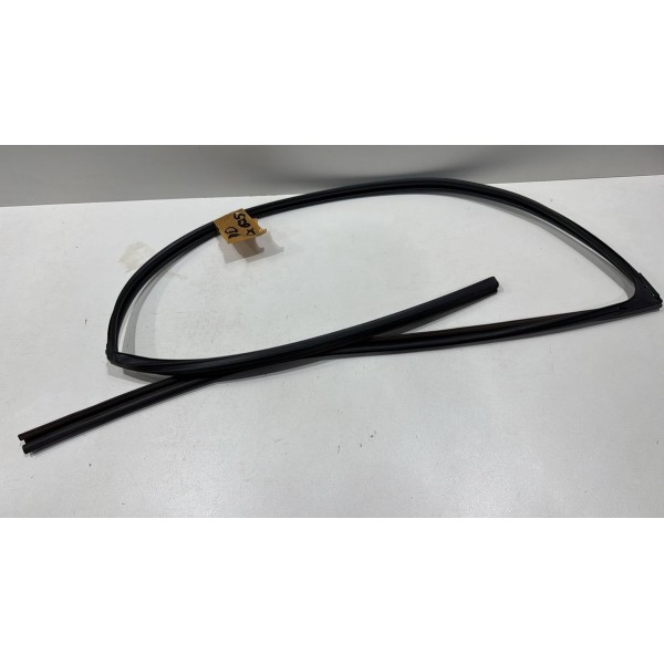 Canaleta Vidro Porta Dianteira Direita Toyota Yaris 2024 Canaleta Vidro Porta Dianteira Direita Toyota Yaris 2024