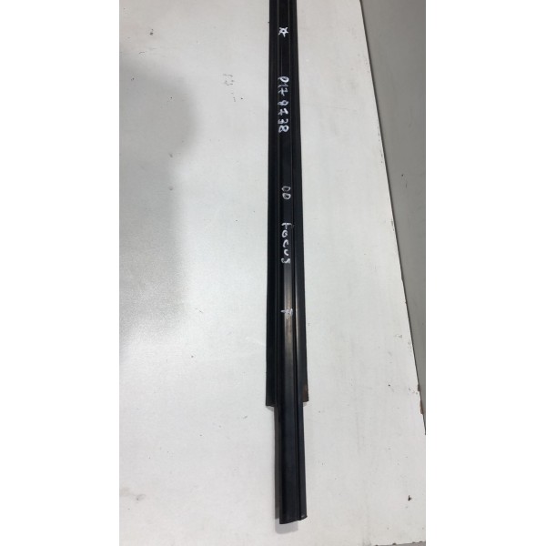 Pestana Externa Vidro Dianteira Direita Ford Focus 2001 Á 08 Pestana Externa Vidro Dianteira Direita Ford Focus 2001 Á 08