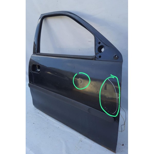 Porta Dianteira Direita Corsa Classic 96/2005 4 Portas