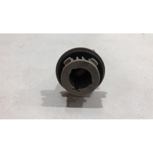 Soquete Lanterna Pisca No Farol Toyota Hilux 2005 Á 2008 Soquete Lanterna Pisca No Farol Toyota Hilux 2005 Á 2008