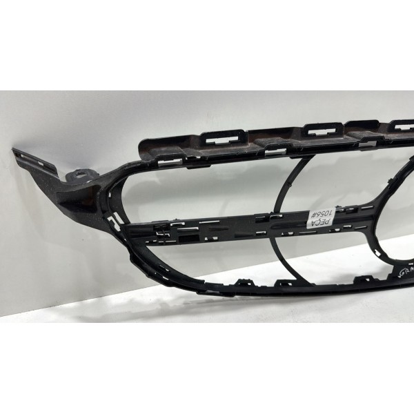 Moldura Base Grade Mercedes C180 C200 C250 2015 2016 2018 Preto Preto Moldura Base Grade Mercedes C180 C200 C250 2015 2016 2018 Preto Preto