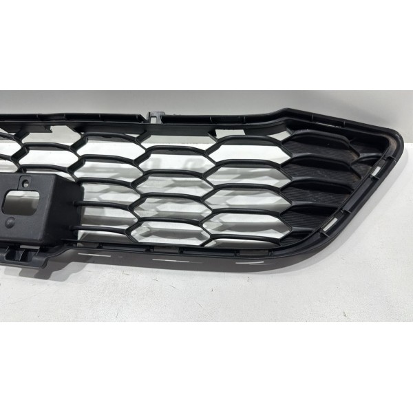 Grade Inferior Central Toyota Hilux 2018 / 2019 Preto Fosco Grade Inferior Central Toyota Hilux 2018 / 2019 Preto Fosco