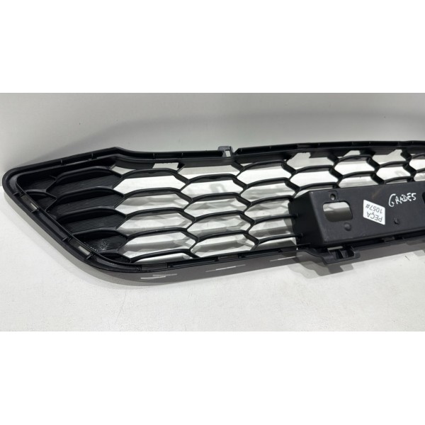 Grade Inferior Central Toyota Hilux 2018 / 2019 Preto Fosco Grade Inferior Central Toyota Hilux 2018 / 2019 Preto Fosco