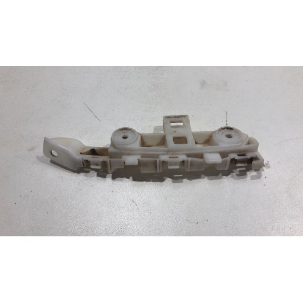 Guia Parachoque Lado Direito Volkswagen Saveiro 2015