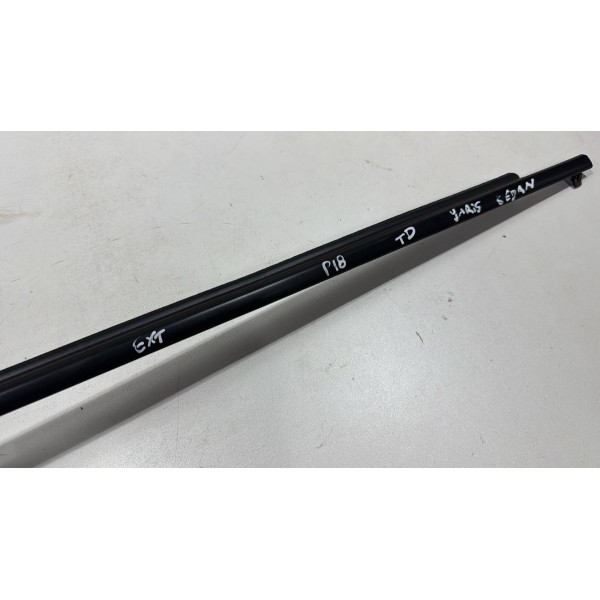 Pestana Externa Traseira Direita Toyota Yaris Sedan 2023/24 Pestana Externa Traseira Direita Toyota Yaris Sedan 2023/24