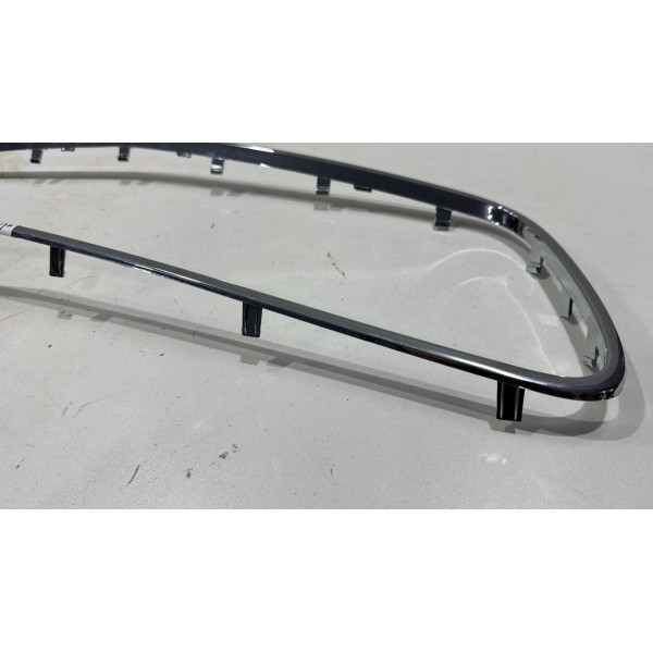 Friso Grade Dianteira Gm Agile Montana 10 Á 21 Cromado Brilhante Friso Grade Dianteira Gm Agile Montana 10 Á 21 Cromado Brilhante