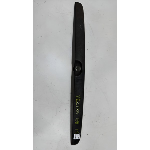 Friso Tampa Traseira Chevrolet Vectra 97/99  90463748 Preto