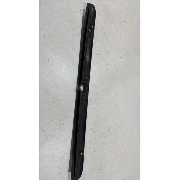 Friso Tampa Traseira Chevrolet Vectra 97/99  90463748 Preto