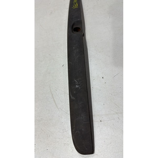 Friso Tampa Traseira Chevrolet Vectra 97/99  90463748 Preto