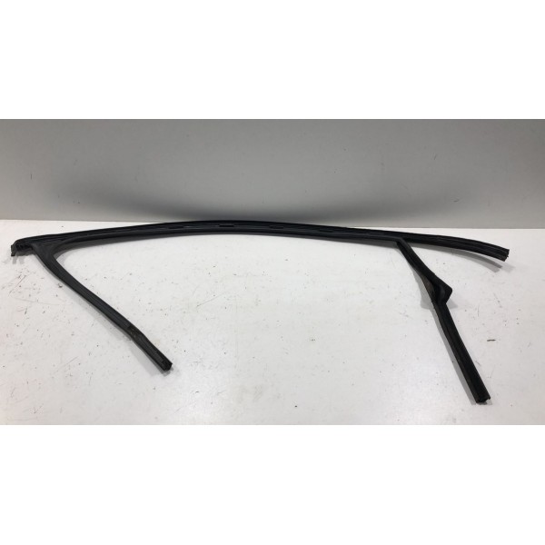 Borracha Guia Canaleta Porta Dianteira Esquerda Jetta 6 Á 10 Cromado