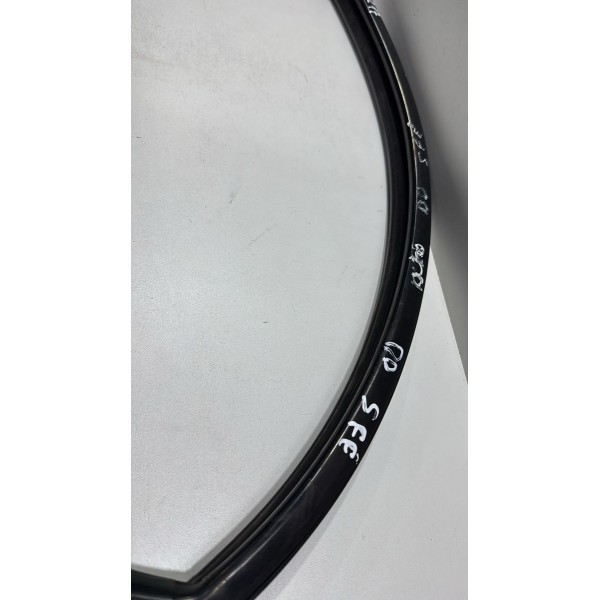 Canaleta De Vidro Dianteira Direita Hyundai Santa Fé 07 A 10 Canaleta De Vidro Dianteira Direita Hyundai Santa Fé 07 A 10