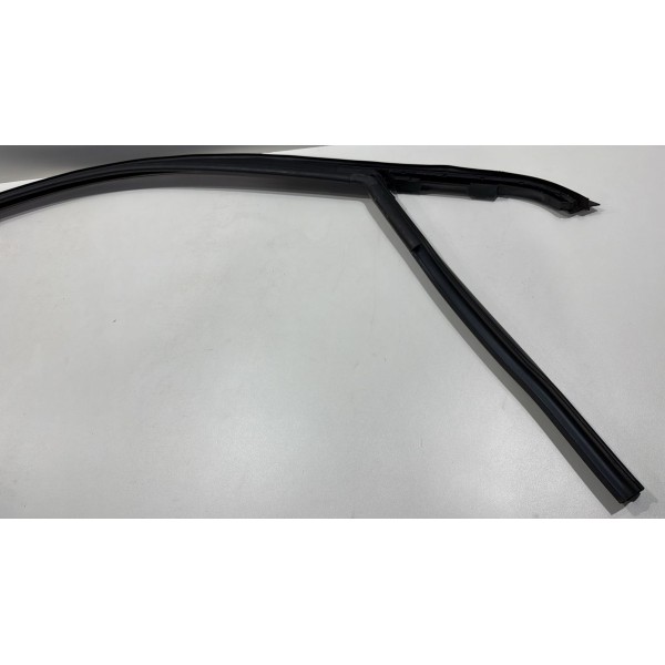 Canaleta Vidro Dianteiro Esquerda Cromada Commander Canaleta Vidro Dianteiro Esquerda Cromada Commander