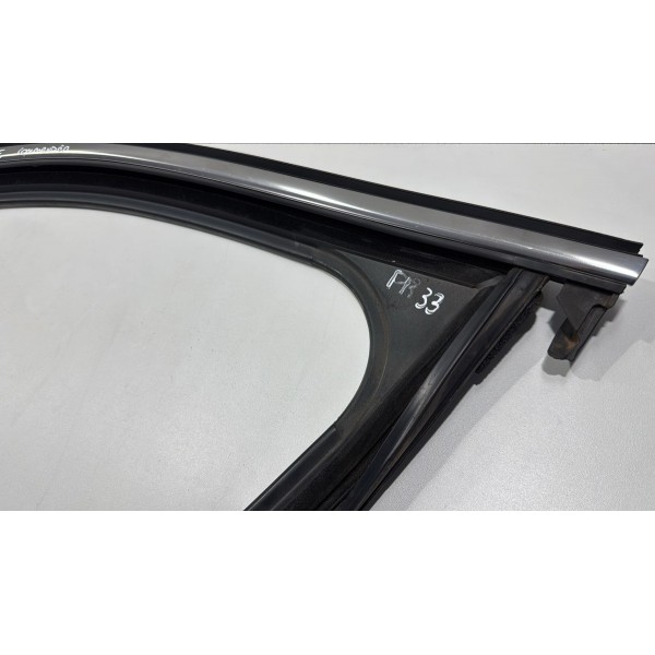 Canaleta Vidro Dianteiro Esquerda Cromada Commander Canaleta Vidro Dianteiro Esquerda Cromada Commander