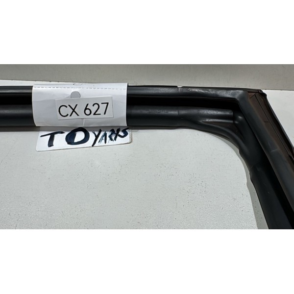 Canaleta Borracha Vidro Traseiro Direito Toyota Yaris 2025 Canaleta Borracha Vidro Traseiro Direito Toyota Yaris 2025