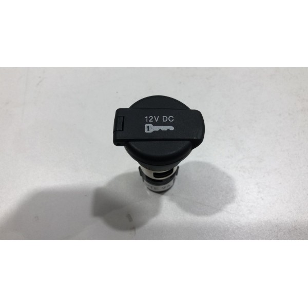 Tomada 12v Traseira Jeep Commander Overland 2022 2023 Tomada 12v Traseira Jeep Commander Overland 2022 2023