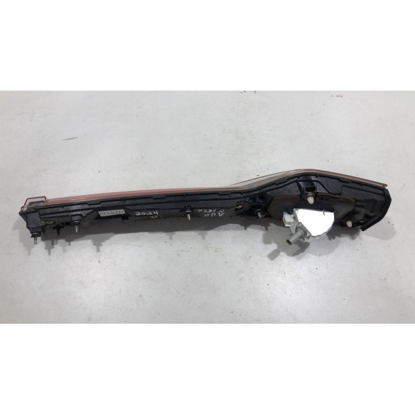 Lanterna Tampa Traseira Direita Honda Hrv 2024 2025 Led - Direito/passageiro - Vermelho