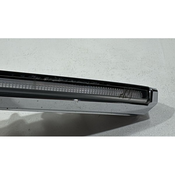 Luz Led Direita Grade Frontal Vw Taos Original 2023 2024
