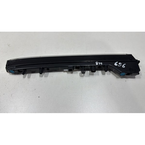 Luz Led Direita Grade Frontal Vw Taos Original 2023 2024