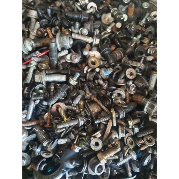 Parafusos Diversos Tamanhos Lote Com 1kg ( Carros) (usado)