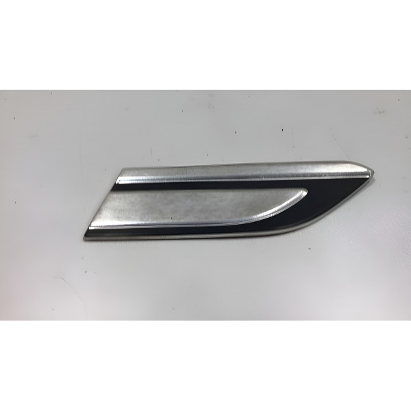 Emblema Lateral Porta Esquerda Nivus 2021 2022 2023 Preto