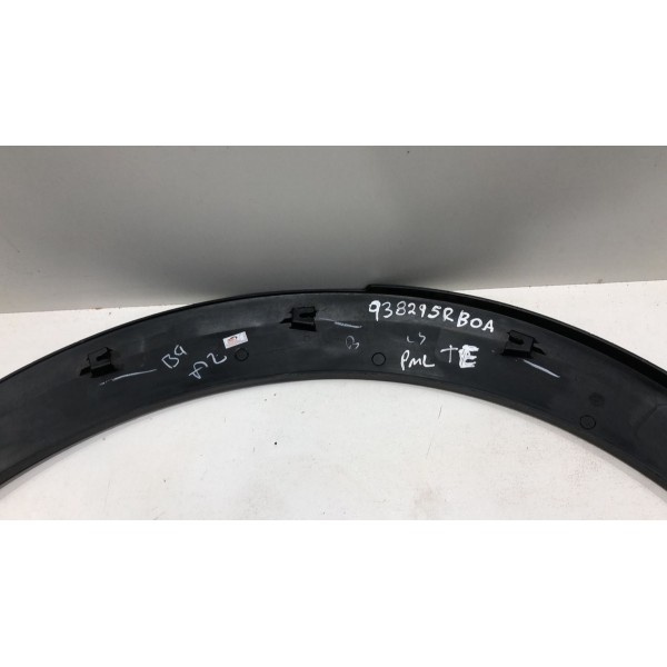 Moldura Traseira Esquerda Kicks 2017 2018 2019 2020 2021 - Preto