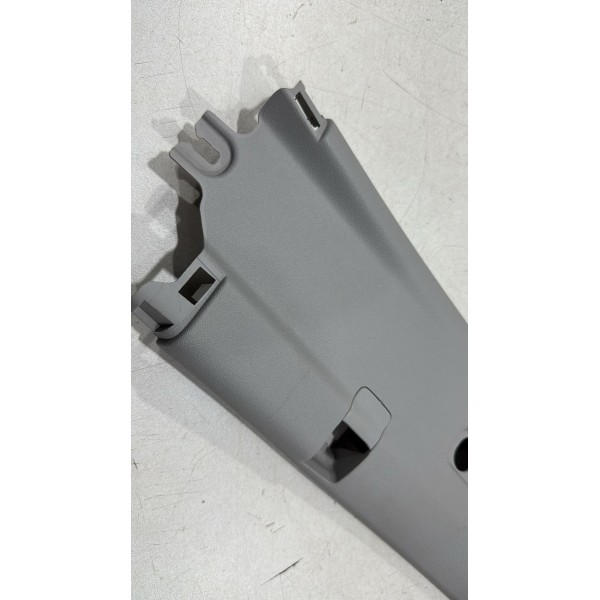 Acabamento Coluna Central Direita Amarok 2010 2012 2014 2018