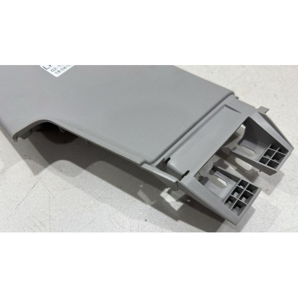 Acabamento Coluna Traseira Esquerda Amarok 2018 2023