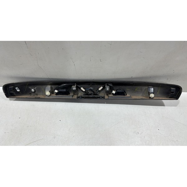 Régua Tampa Traseira Nissan Versa 2012 À 2019 848103kc1a