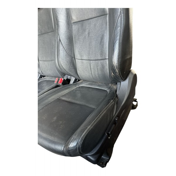 Jogo Bancos De Couro Mitsubishi Outlander 2016 À 2020 Preto