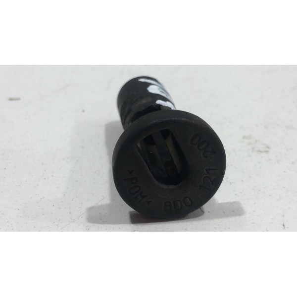 Clip Fixação Radiador Audi A4 A6 8d0199343c