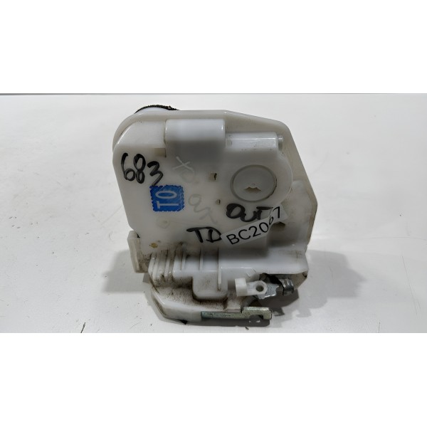 Fechadura Traseira Direito Outlander 2016 A 2019 Usado