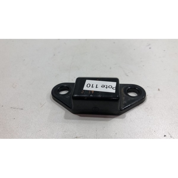 Batente Tampa Traseira Mitsubishi Outlander 2014/2015