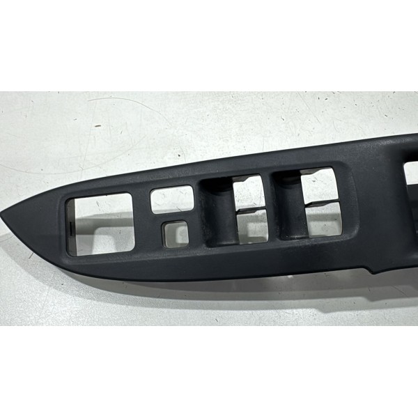 Moldura Comando Vidro Dianteira Esquerda Outlander 2016 2017 Preto