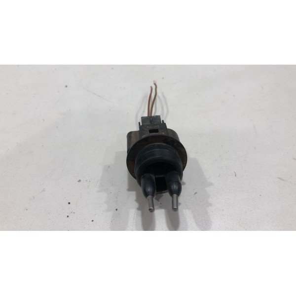 Sensor Nível De Água Parabrisa Audi A4 1995 / 1999 Preto