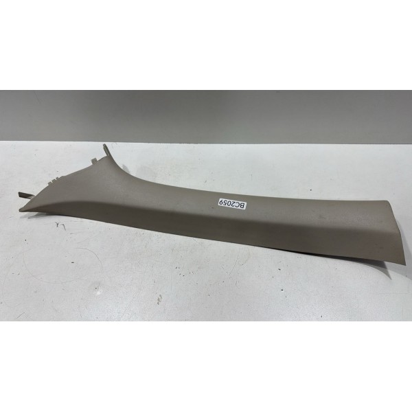 Acabamento Coluna Esquerda Para-brisa Outlander 2016/2018 Bege