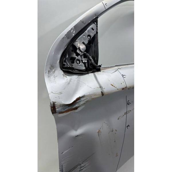 Porta Dianteir Esquerd Mitsubishi Outlander 2016/2020 Detalh Dianteira Esquerda Branca