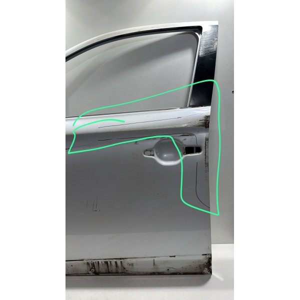 Porta Dianteir Esquerd Mitsubishi Outlander 2016/2020 Detalh Dianteira Esquerda Branca