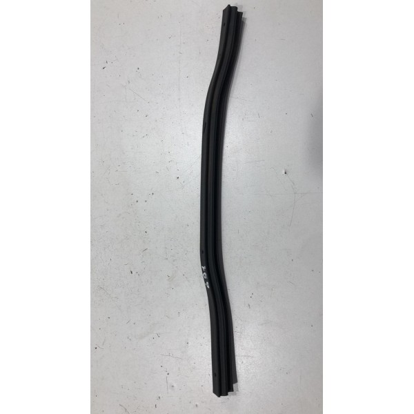 Borracha Menor Do Capô Outlander 2016 Á 2019 Original Preto