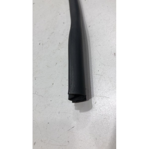 Borracha Menor Do Capô Outlander 2016 Á 2019 Original Preto