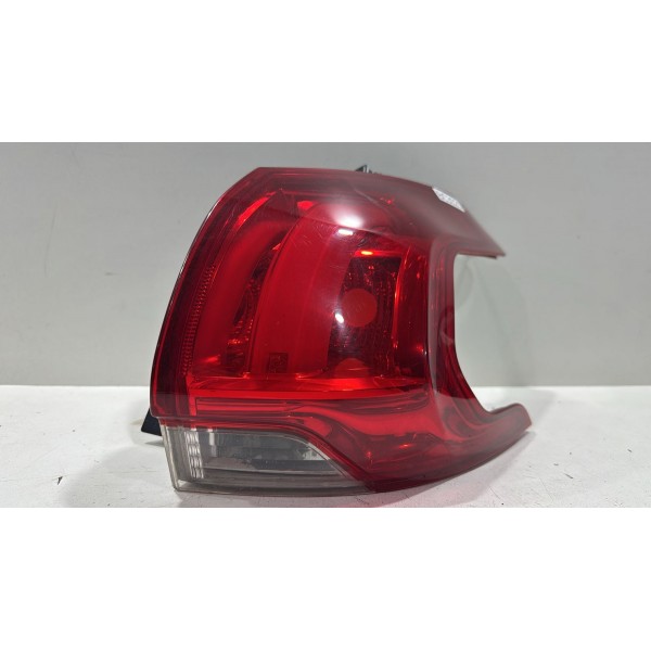Lanterna Traseira Direito Peugeot 2008 Allure 2016 A 2023 Direito/passageiro Vermelho