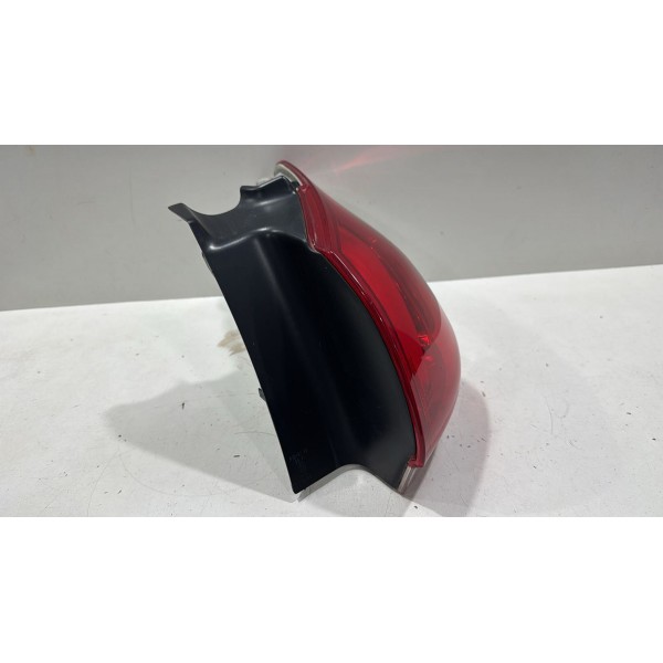 Lanterna Traseira Direito Peugeot 2008 Allure 2016 A 2023 Direito/passageiro Vermelho