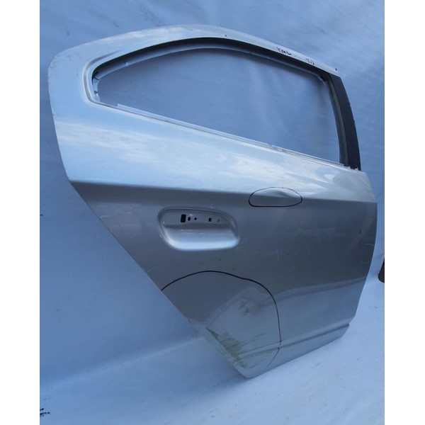 Porta Traseira Direita Chevrolet Onix Prisma 13/19 Detalhe