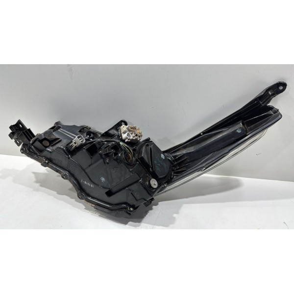 Farol Direito Hilux Sw4 Led Xenon 2016 2017 2018 2019 2020 Direito/passageiro