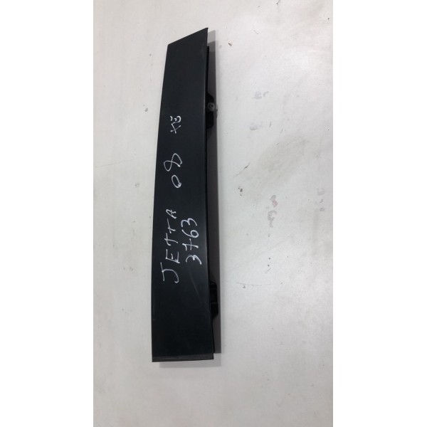 Moldura Coluna Porta Traseira Esquerda Jetta 2007 Á 2010