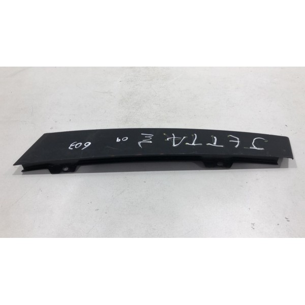 Moldura Coluna Porta Traseira Direito Jetta 2007 Á 2010